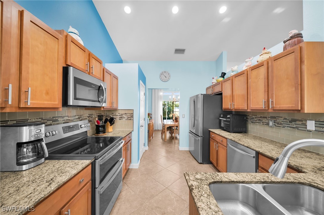 4 Bed Pool Home for Sale in Cape Coral, photo 6