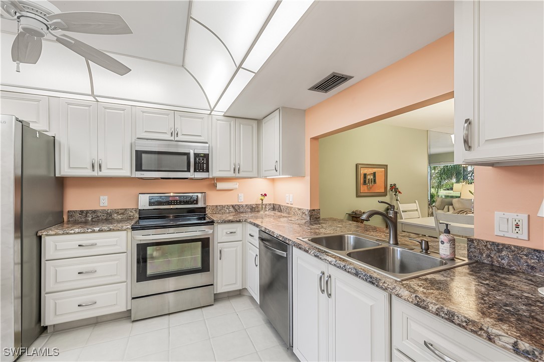 2 Bed Waterfront Home for Sale in Windwood, FL, $250,000 — photo 6