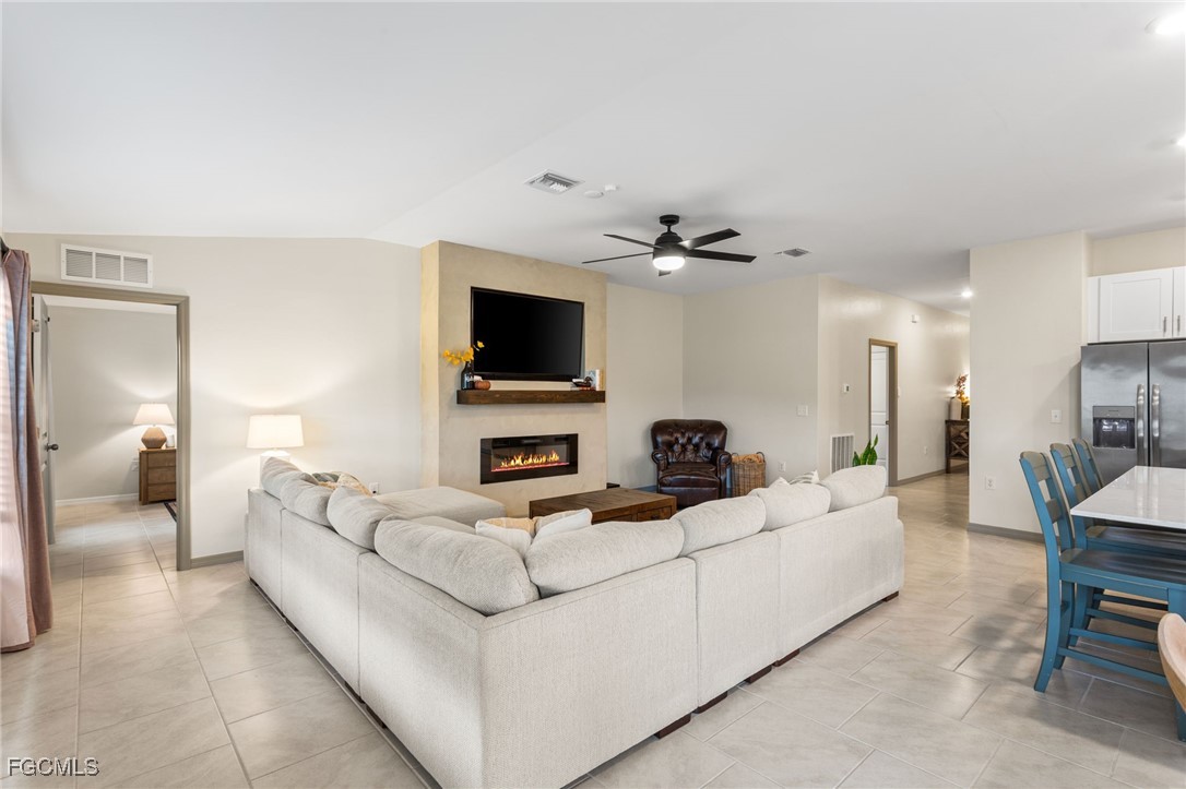 4 Bed SingleFamilyResidence for Sale in Crane Landing, photo 6