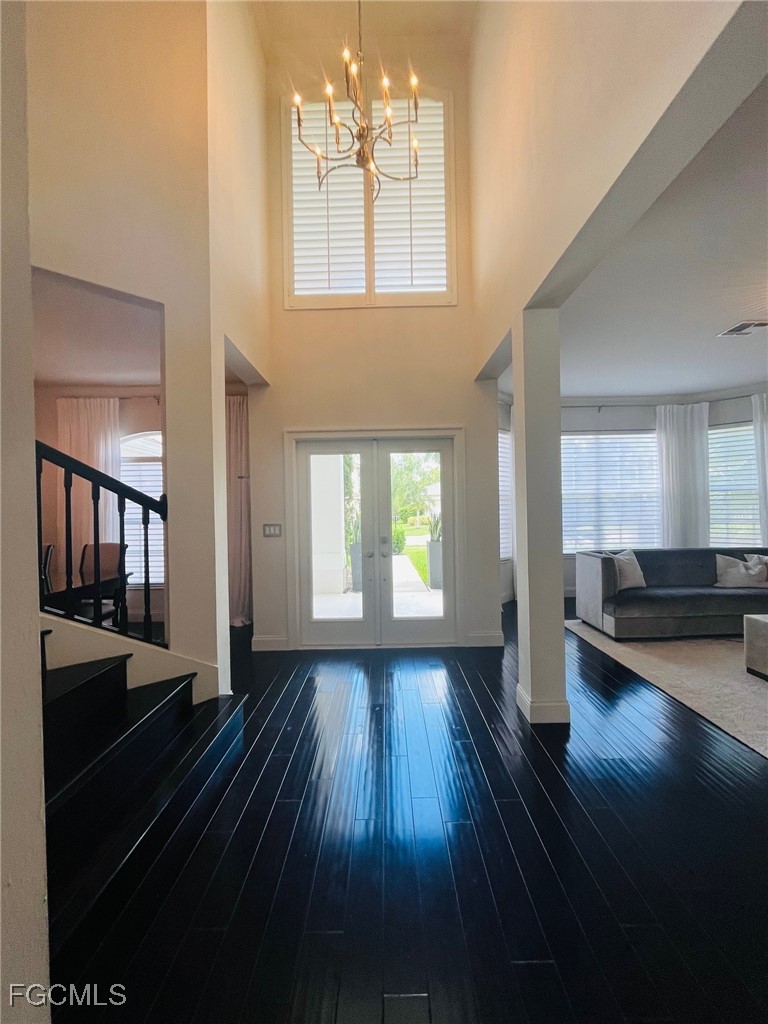 5 Bed Pool Home for Sale in Stoneybrook, photo 6