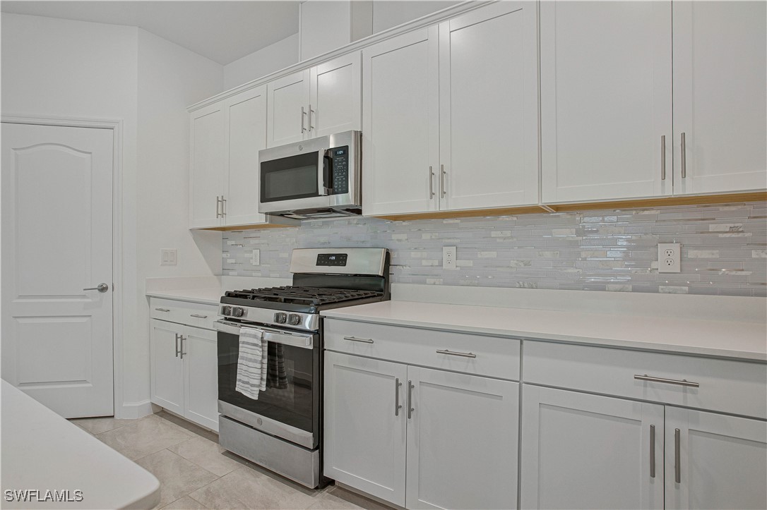 3 Bed SingleFamilyResidence for Sale in Estero, FL, $485,000 — photo 6