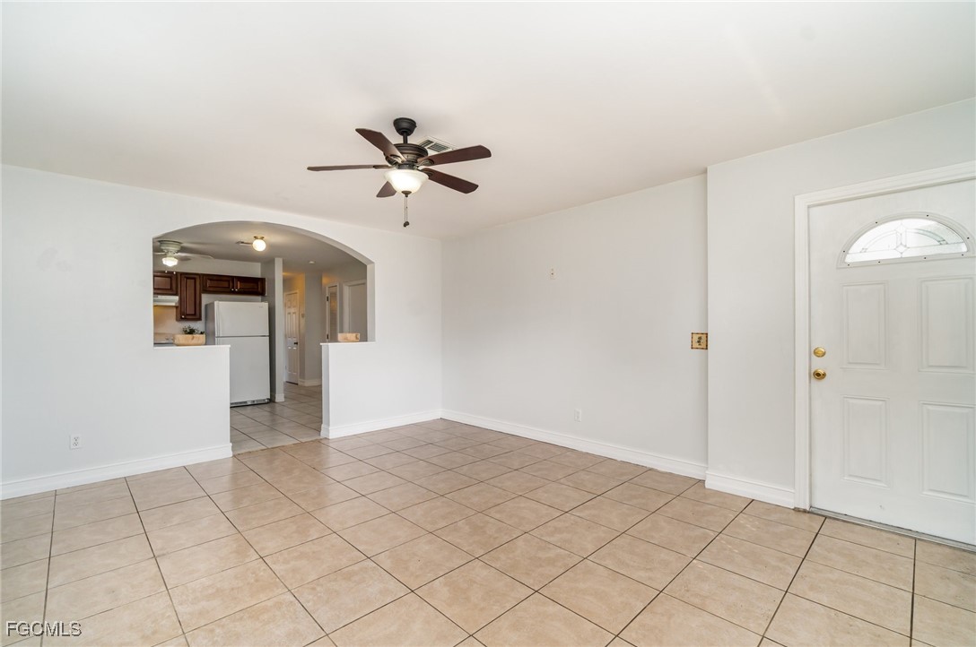 3 Bed SingleFamilyResidence for Sale in Fort Myers, photo 6