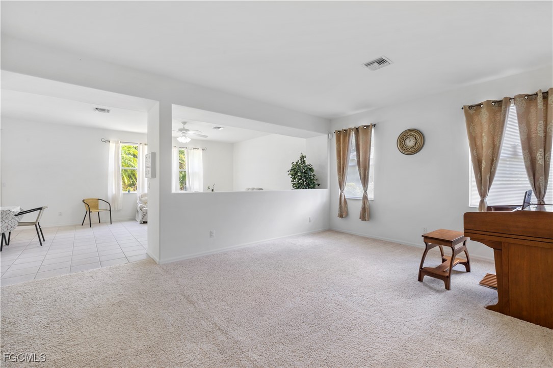 2 Bed SingleFamilyResidence for Sale in Town Lakes, photo 6