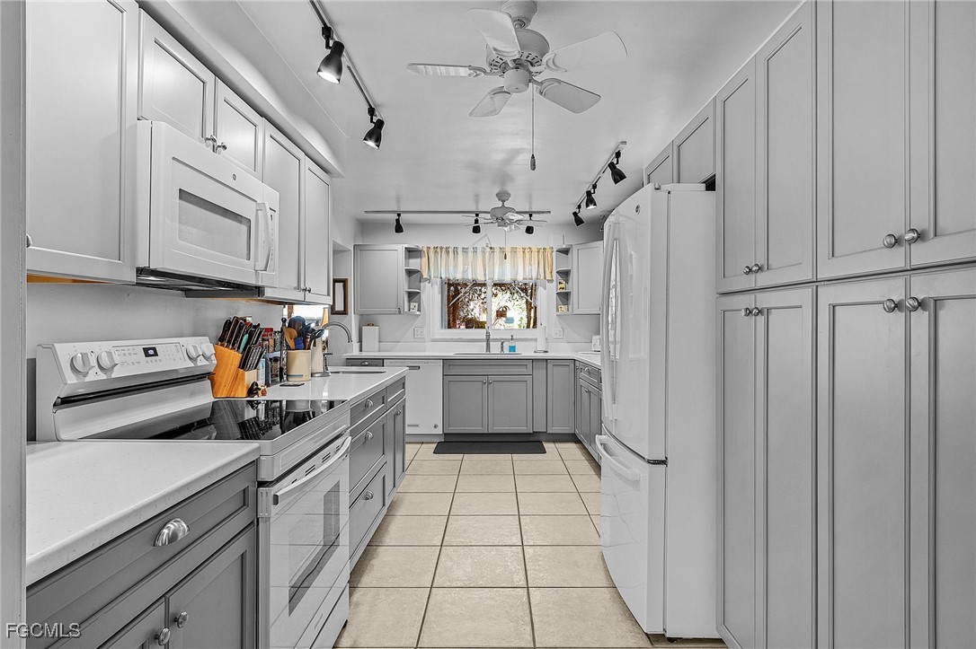 3 Bed Waterfront Home for Sale in Fort Myers, FL — photo 6