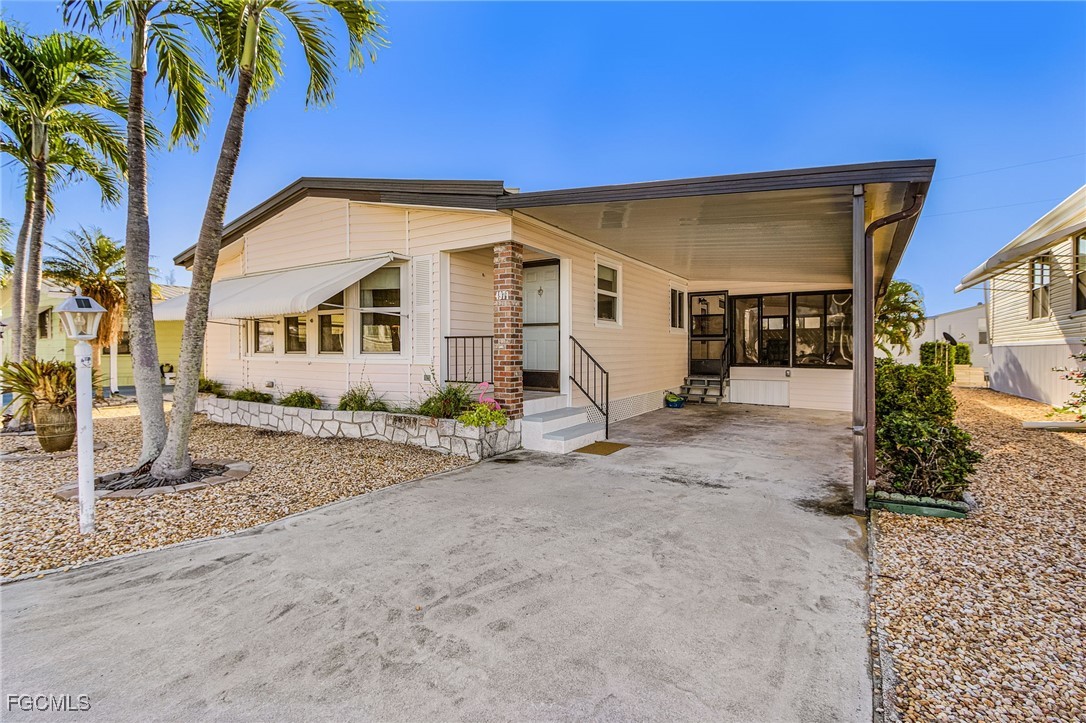 2 Bed ManufacturedHome for Sale in Pine Island Cove, FL — photo 6