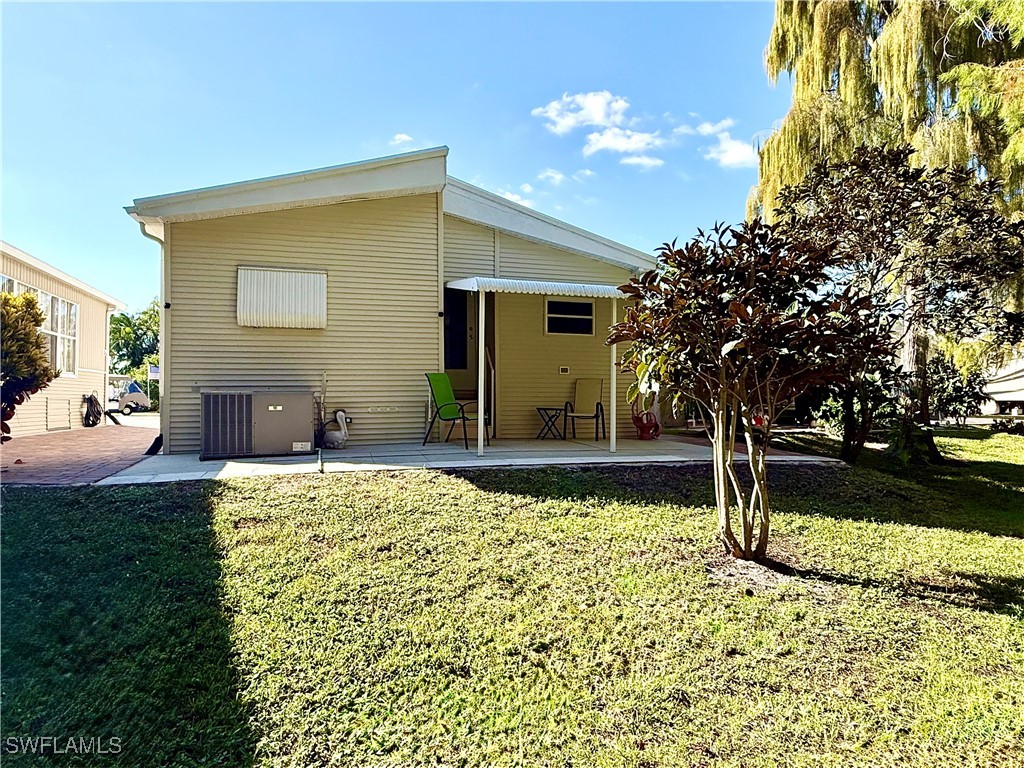 2 Bed ManufacturedHome for Sale in Naples, FL, $158,000 — photo 6