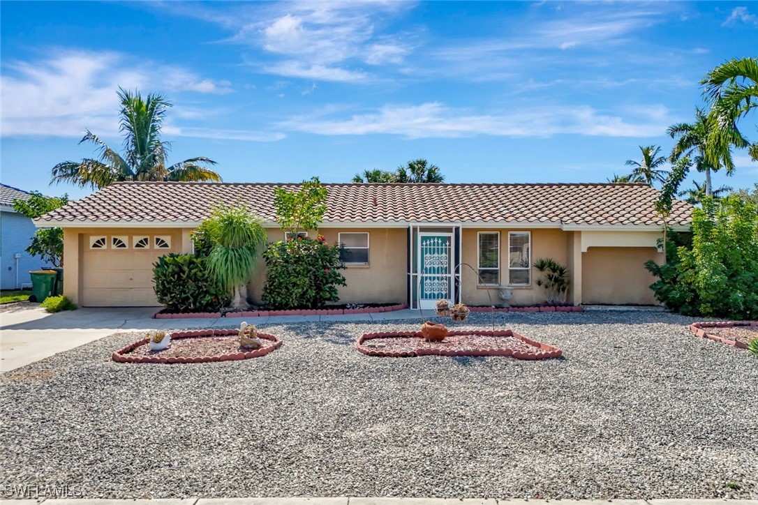 2 Bed Pool Home for Sale in Marco Island, photo 6
