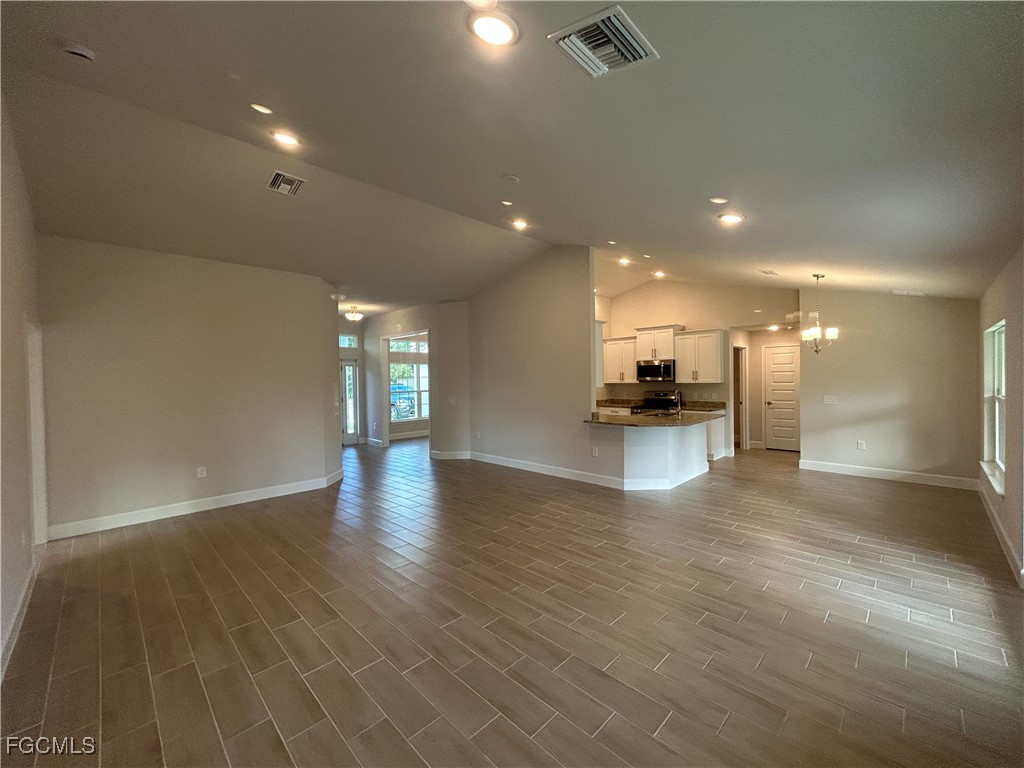 4 Bed SingleFamilyResidence for Sale in Deep Creek, FL — photo 6