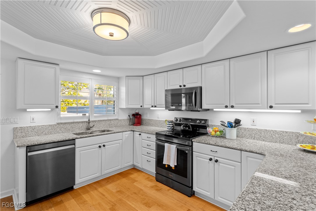 2 Bed Waterfront Home for Sale in Naples, FL, $899,000 — photo 6