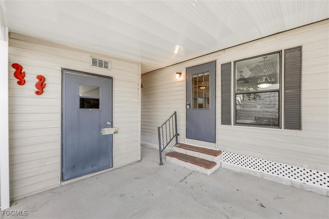 2 Bed Waterfront Home for Sale in Pine Island Cove, photo 6
