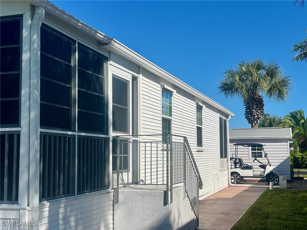 2 Bed SingleFamilyResidence for Sale in Naples, FL, $289,900 — photo 6