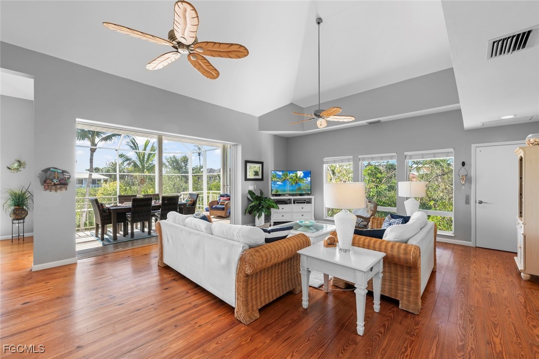2 Bed Pool Home for Sale in Del Sega, photo 6