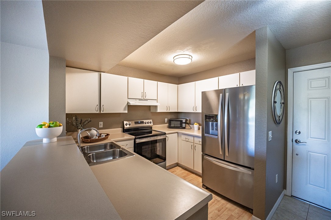 2 Bed Waterfront Home for Sale in Naples, photo 6