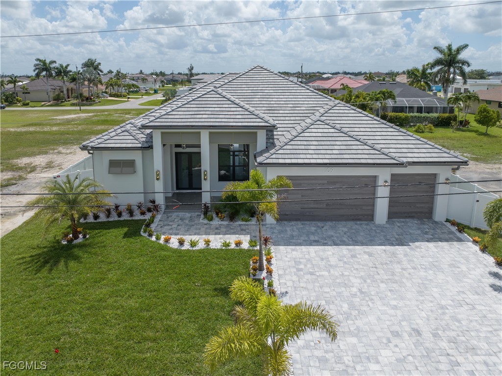 3 Bed Pool Home for Sale in Cape Coral, photo 6