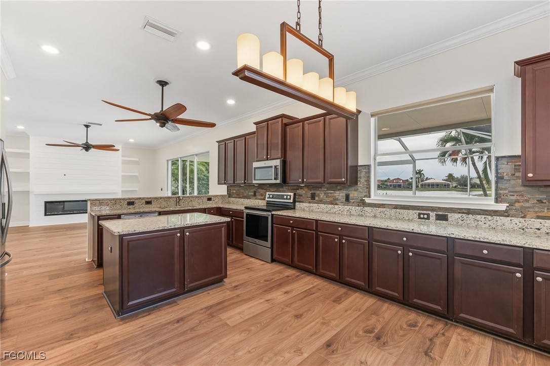 5 Bed Pool Home for Sale in Sandoval, photo 6