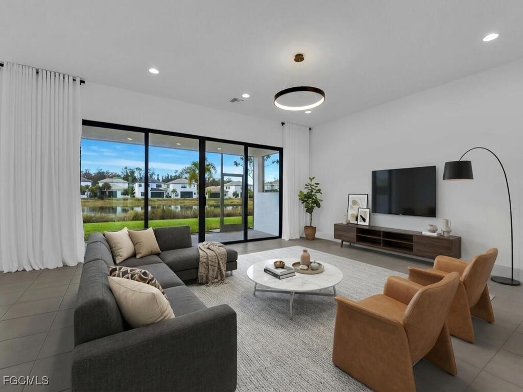 5 Bed Waterfront Home for Sale in Estero, photo 6