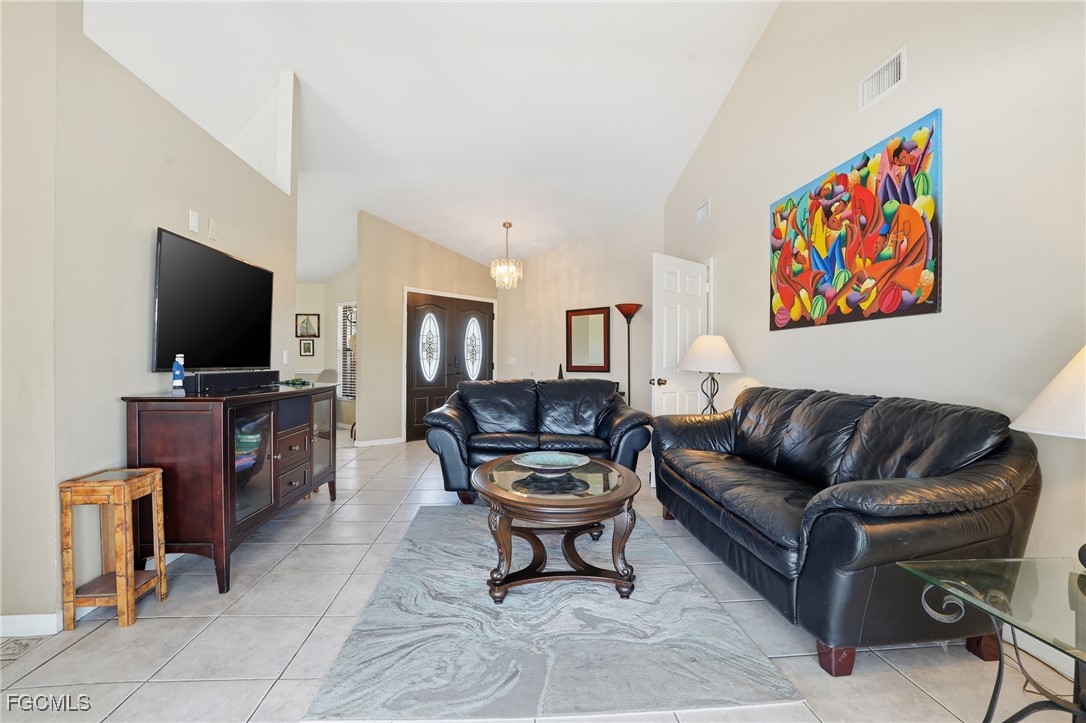 3 Bed Pool Home for Sale in Cape Coral, photo 6