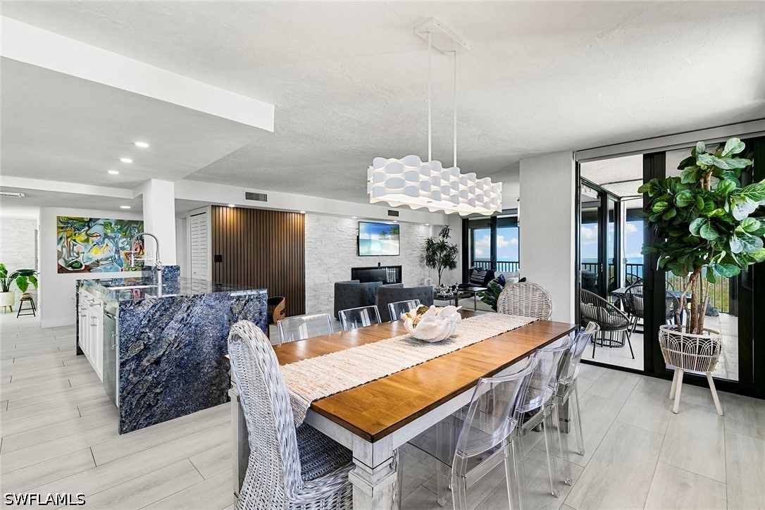 2 Bed Waterfront Home for Sale in Naples, photo 6