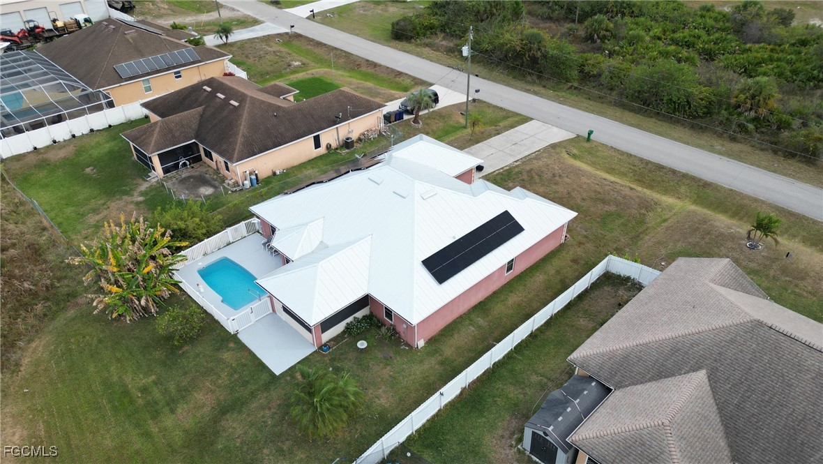 4 Bed Pool Home for Sale in Greenbriar, photo 6