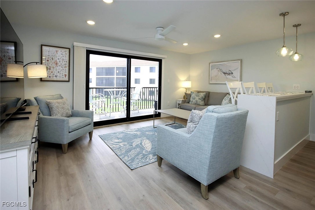 1 Bed Pool Home for Sale in Sanibel, photo 6