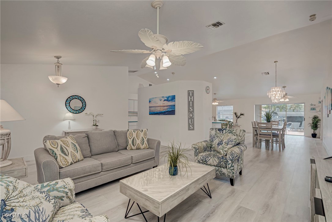 3 Bed Pool Home for Sale in Matlacha Isles, photo 6