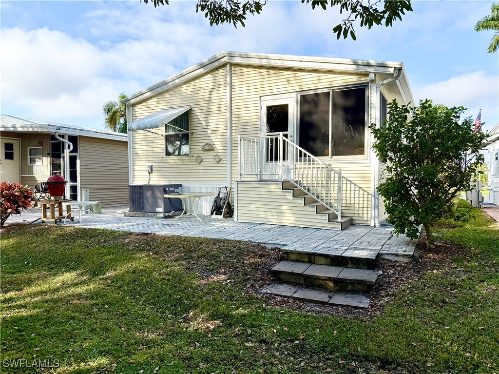 2 Bed ManufacturedHome for Sale in Naples, FL, $179,000 — photo 6