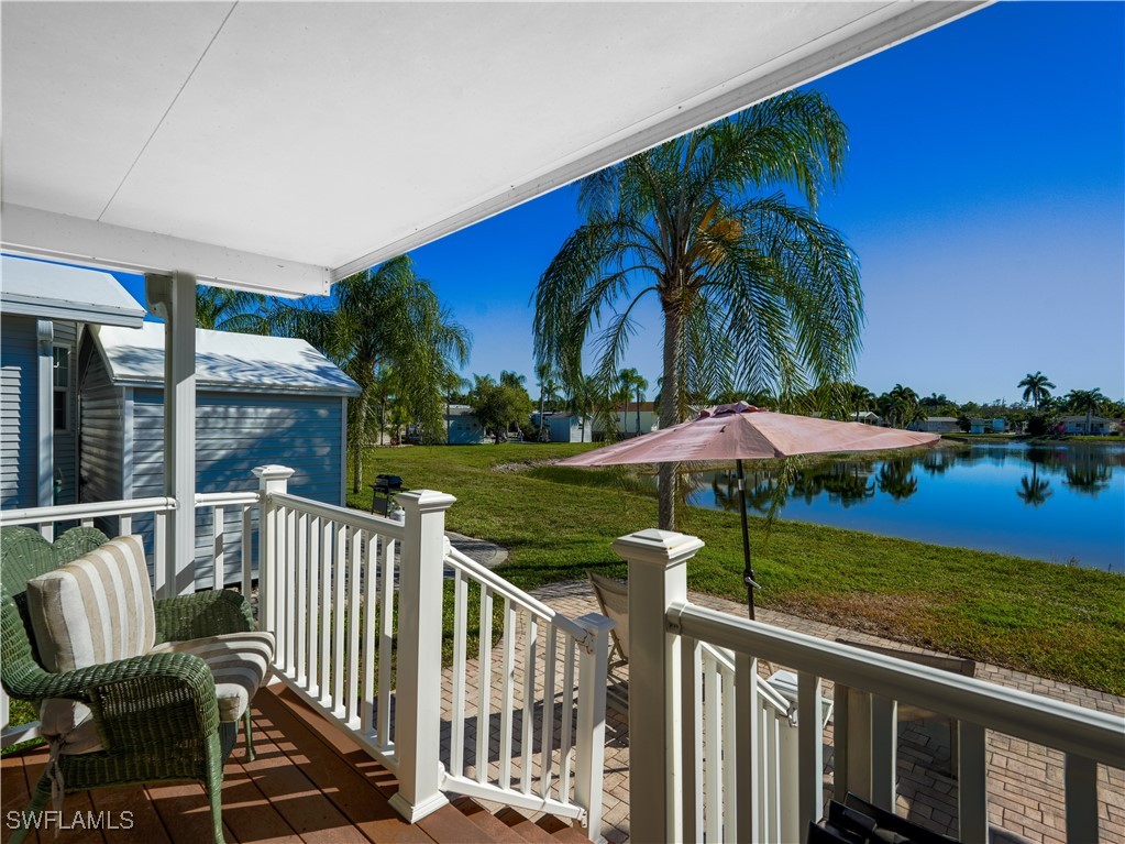 1 Bed Waterfront Home for Sale in Naples, photo 6