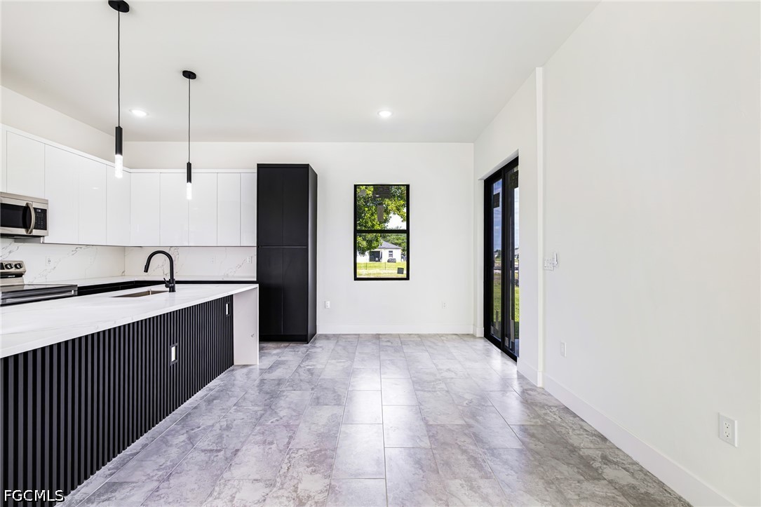 3 Bed SingleFamilyResidence for Sale in Lehigh Acres, photo 6