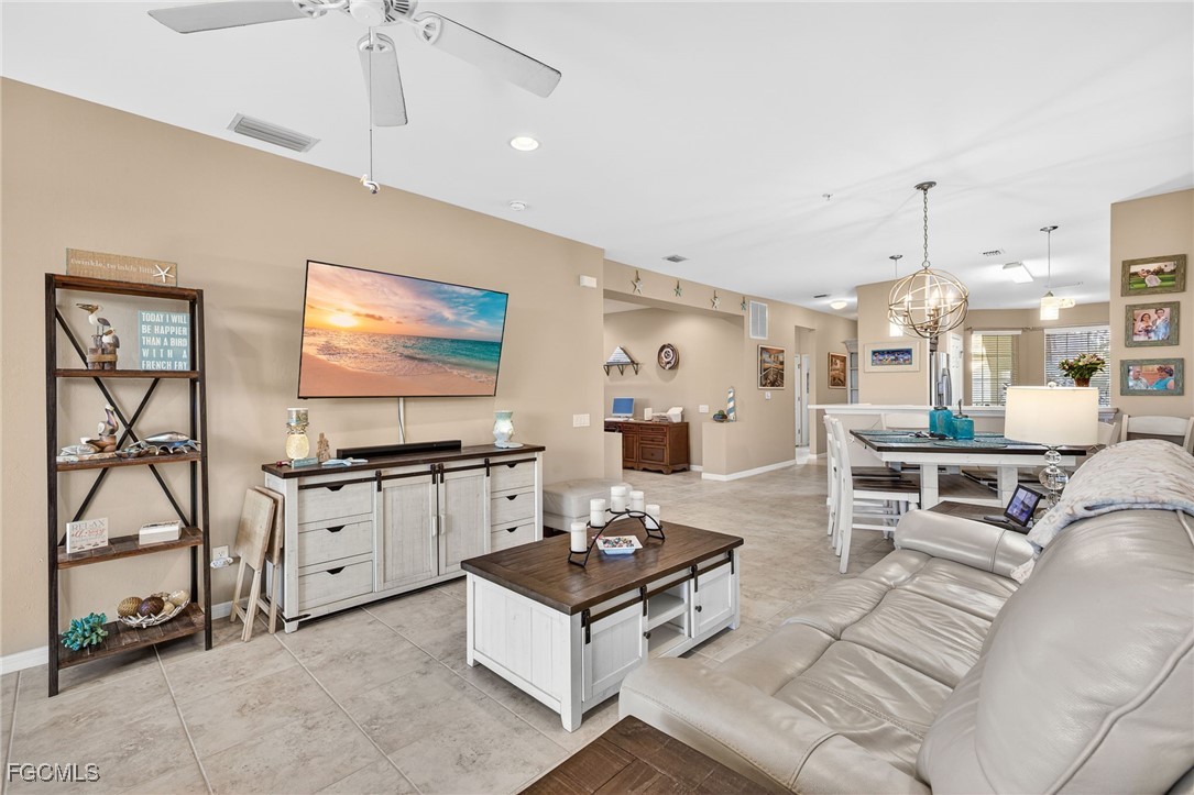 2 Bed Condominium for Sale in Fort Myers, photo 6