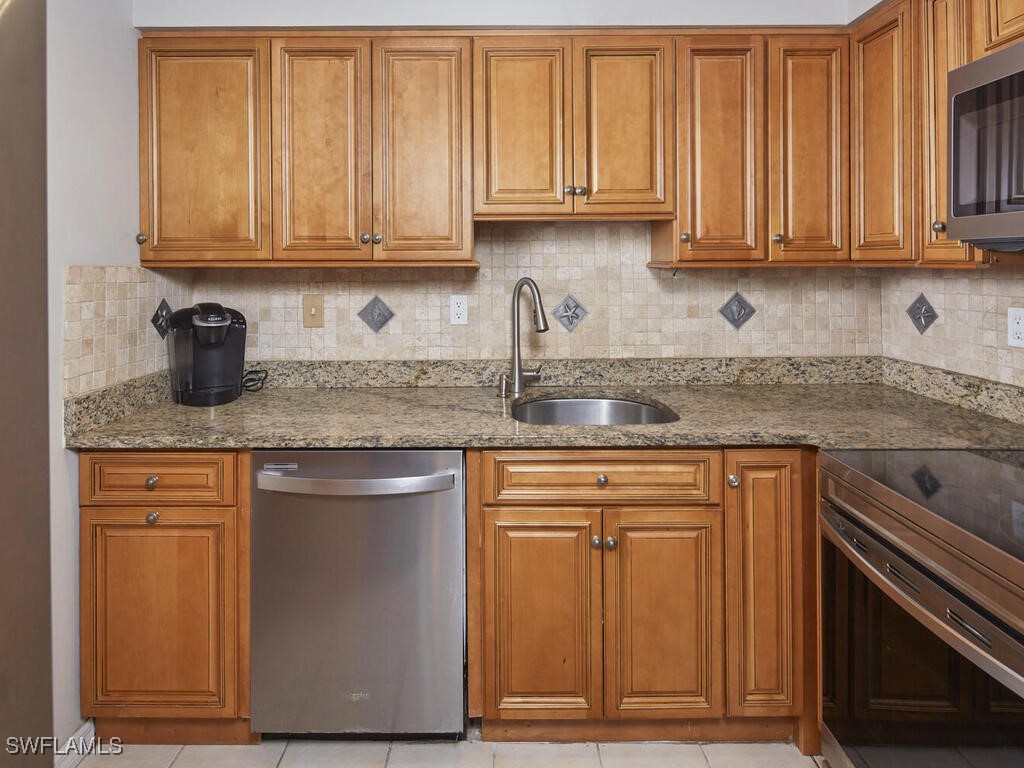 2 Bed Condominium for Sale in Seabreeze South, FL, $279,000 — photo 6
