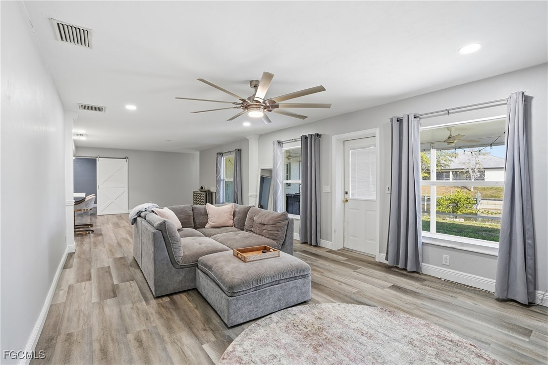 3 Bed Waterfront Home for Sale in Cape Coral, photo 6