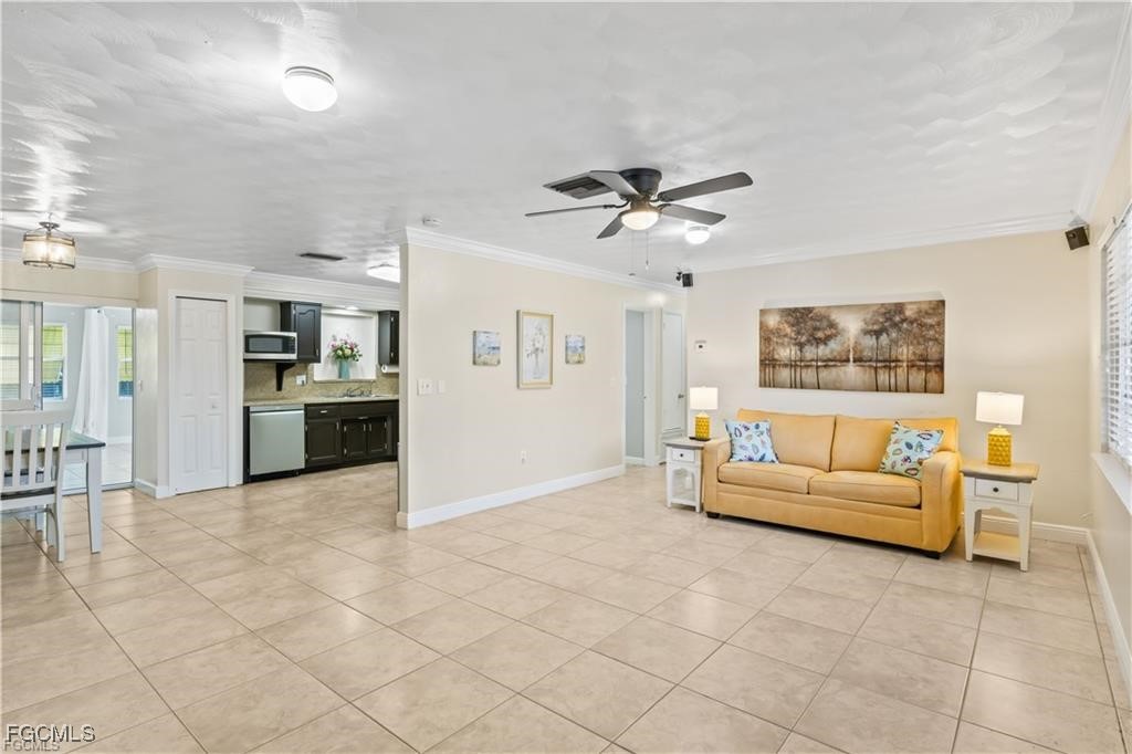 4 Bed SingleFamilyResidence for Sale in Fort Myers, photo 6