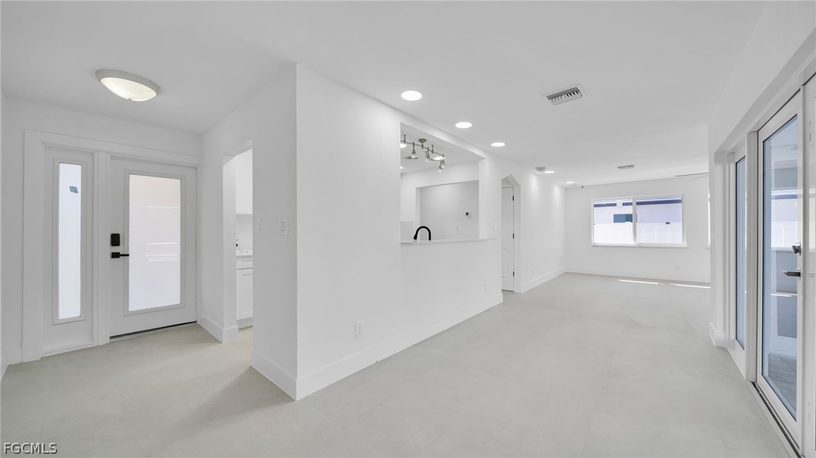 3 Bed Pool Home for Sale in Sandarac 2, photo 6