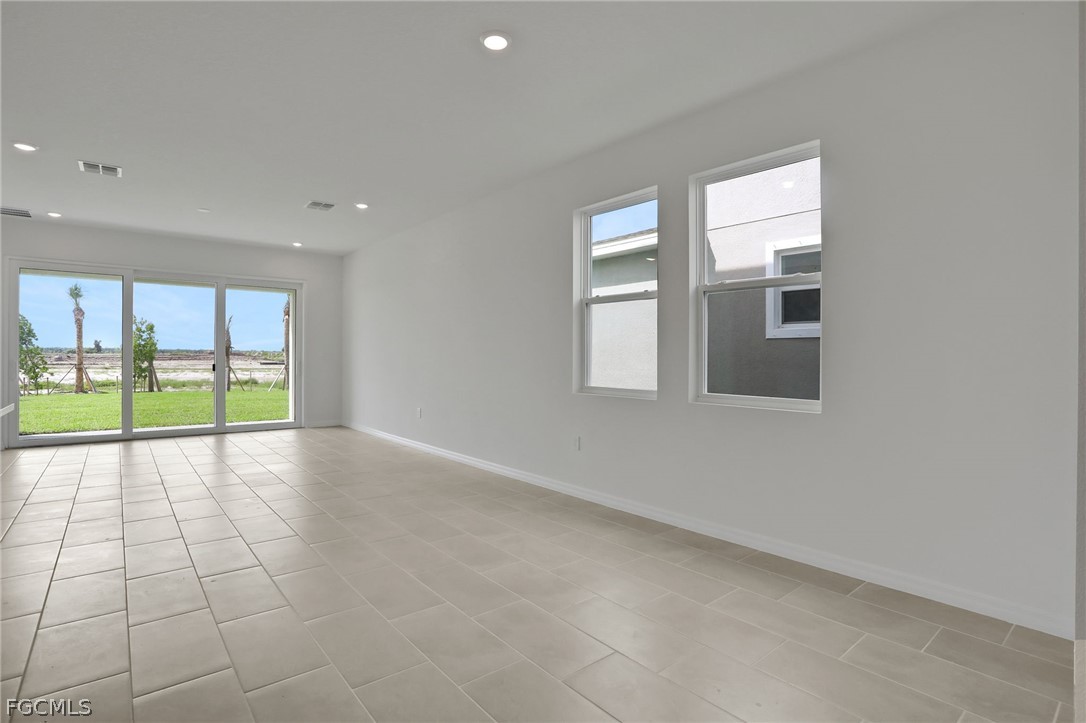 4 Bed SingleFamilyResidence for Sale in Turnleaf, photo 6