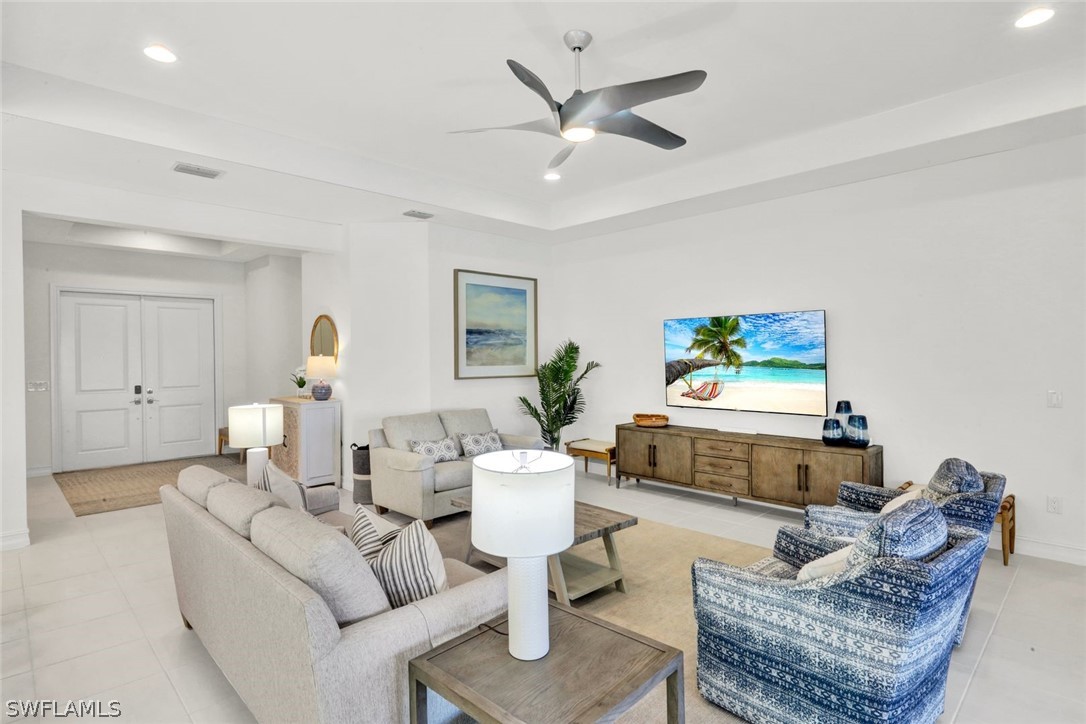 3 Bed Pool Home for Sale in Naples, photo 6