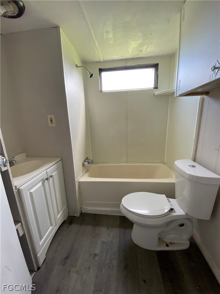 2 Bed ManufacturedHome for Sale in North Fort Myers, photo 6