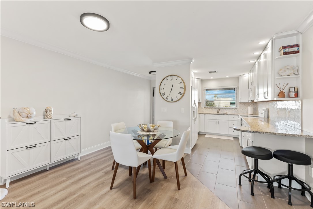 2 Bed Condominium for Sale in Naples, FL, $289,900 — photo 6