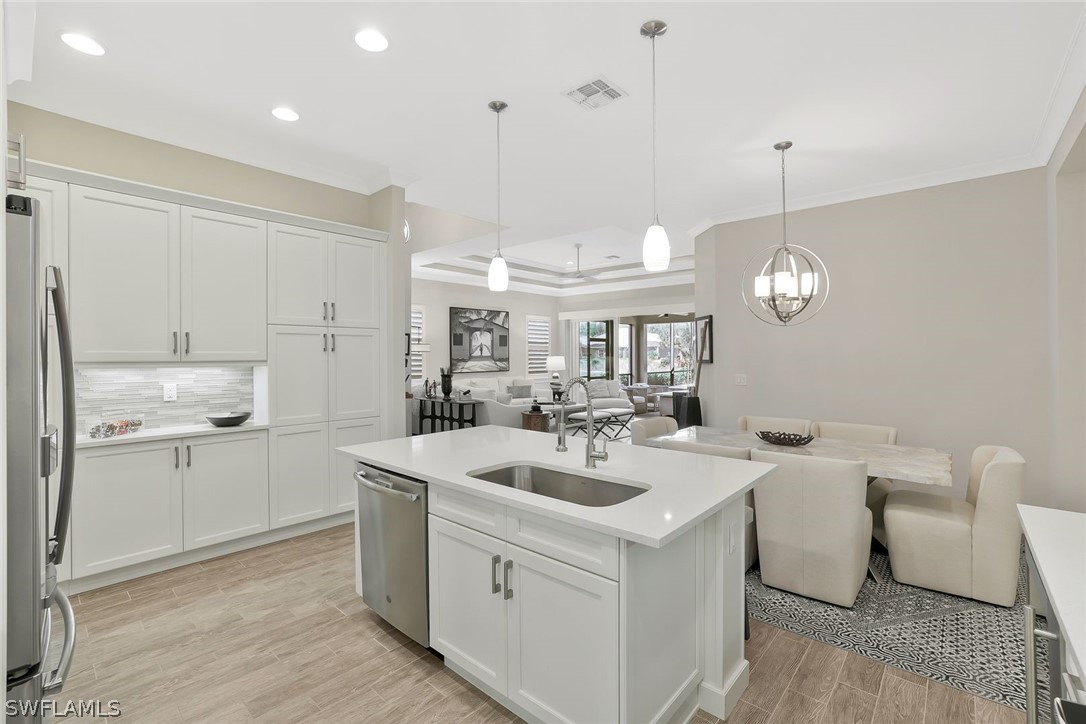 2 Bed Pool Home for Sale in Naples, photo 6