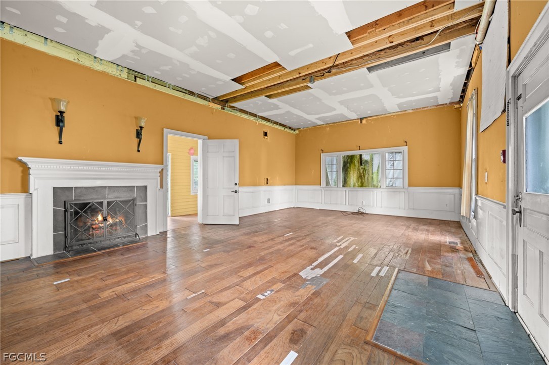 3 Bed SingleFamilyResidence for Sale in Bayshore Park, FL — photo 6