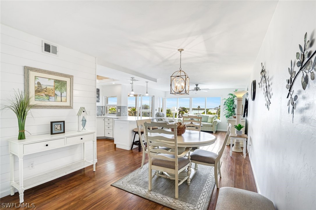 3 Bed Condominium for Sale in Marco Island, photo 6