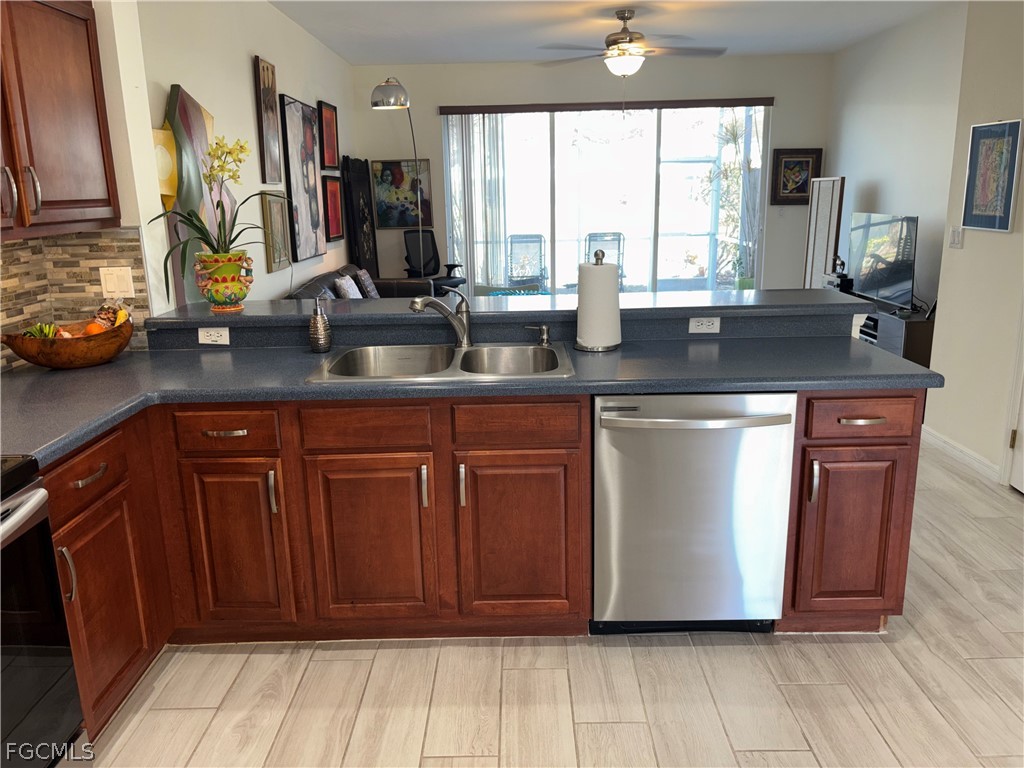 3 Bed Waterfront Home for Sale in Fort Myers, photo 6