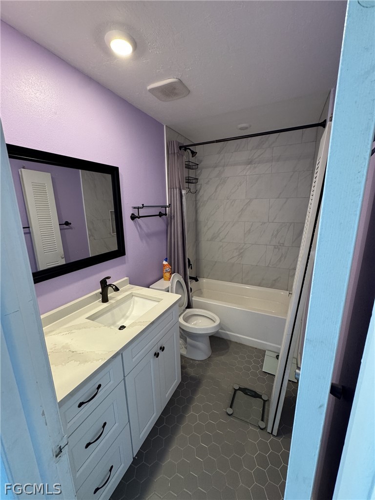 2 Bed Pool Home for Sale in Cape Coral, photo 6