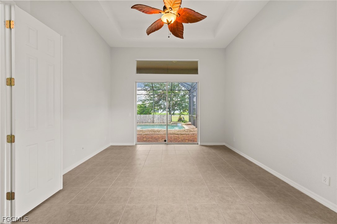 3 Bed Pool Home for Sale in Cape Coral, photo 6
