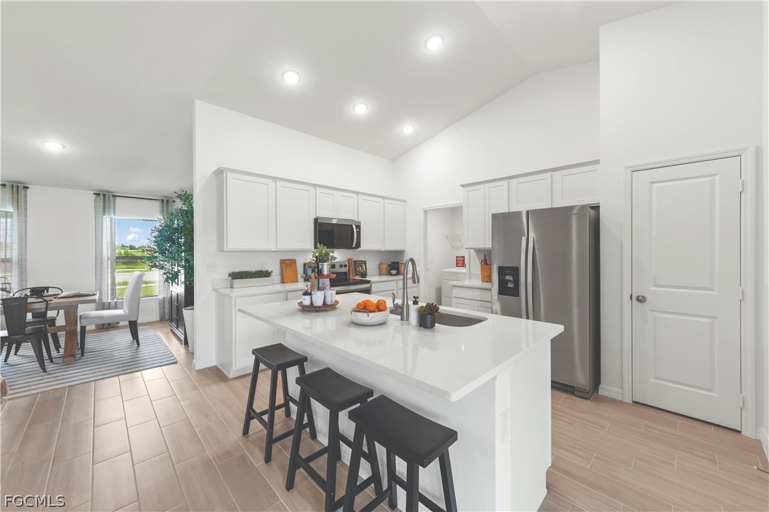 4 Bed SingleFamilyResidence for Sale in Cape Coral, photo 6