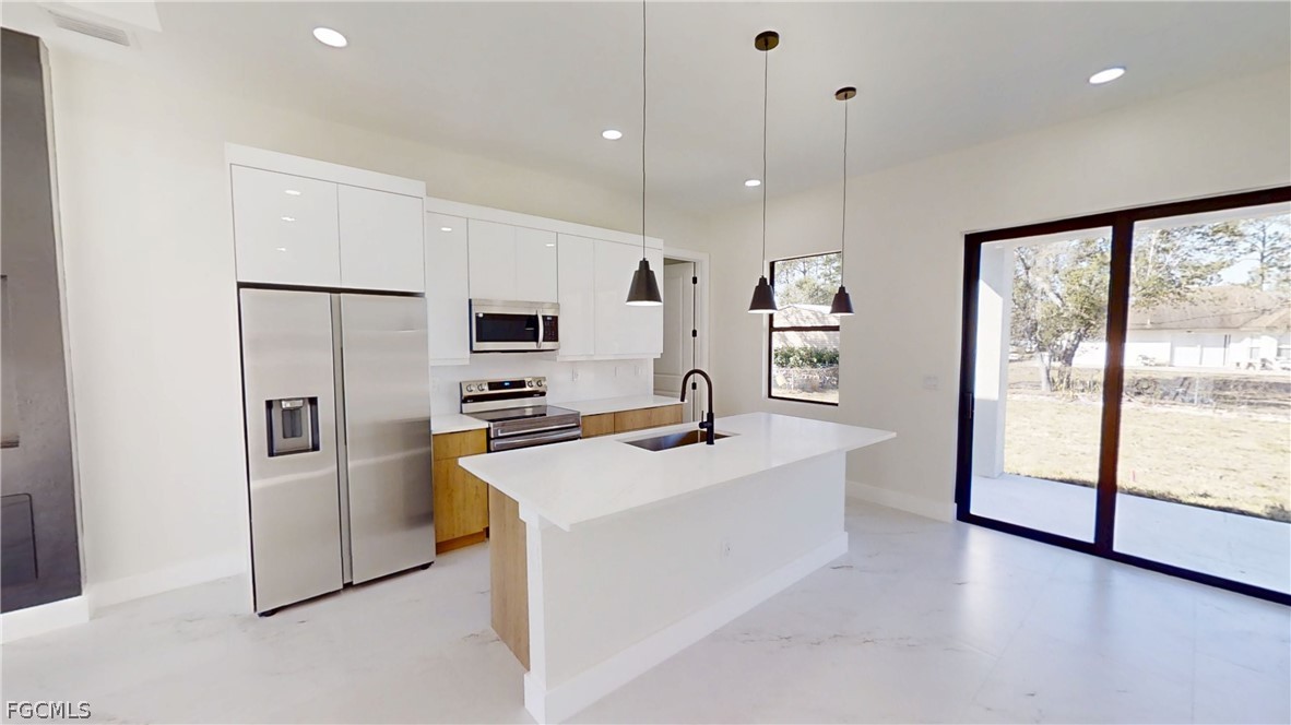 3 Bed SingleFamilyResidence for Sale in Lehigh Acres, FL — photo 6