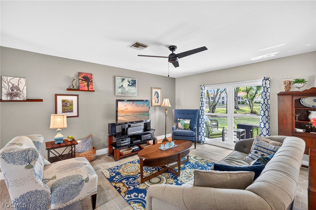 3 Bed Waterfront Home for Sale in Fort Myers, photo 6
