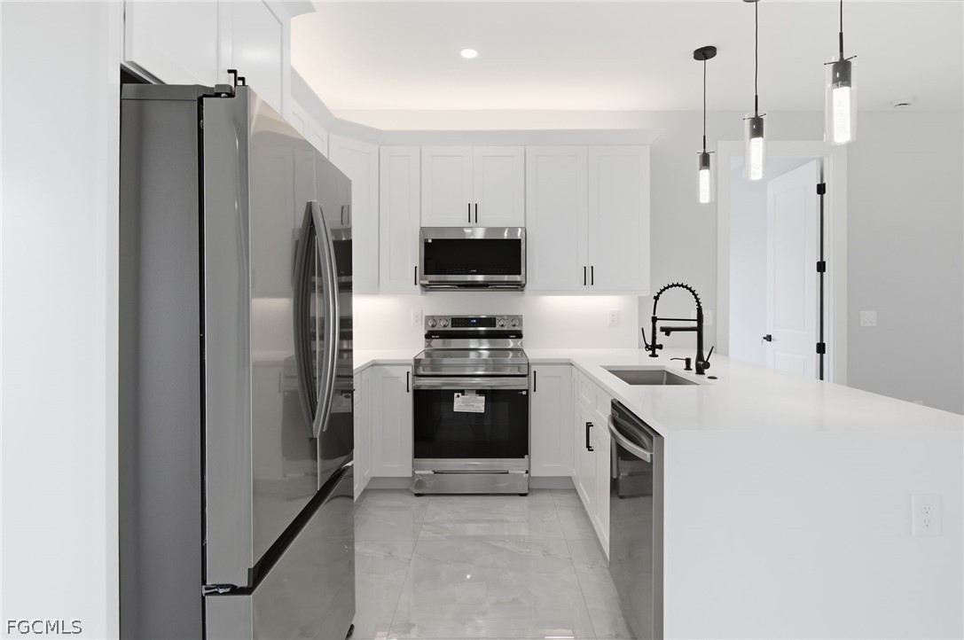 3 Bed SingleFamilyResidence for Sale in Lehigh Acres, FL — photo 6