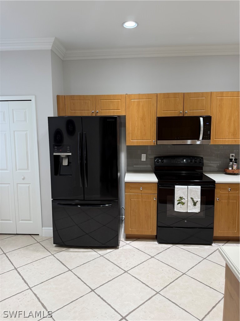 3 Bed SingleFamilyResidence for Sale in Naples, FL, $450,000 — photo 6
