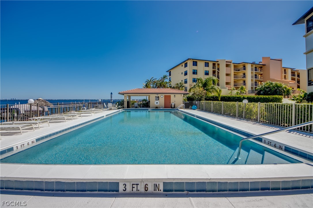 2 Bed Waterfront Home for Sale in Rivers Condo, FL, $299,900 — photo 6