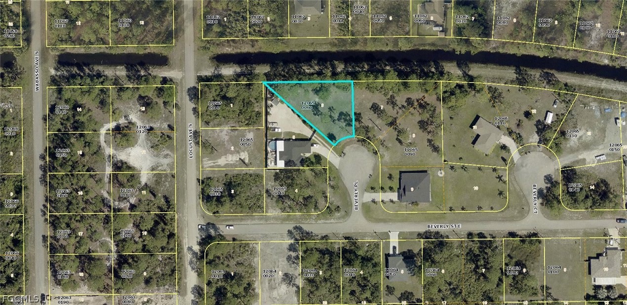 Waterfront Home for Sale in Lehigh Acres, photo 6